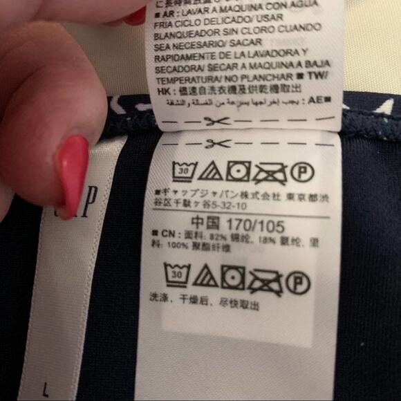 Gap bikini bottom. Size large. Navy blue with whit stars. New with tag. - Picture 6 of 10